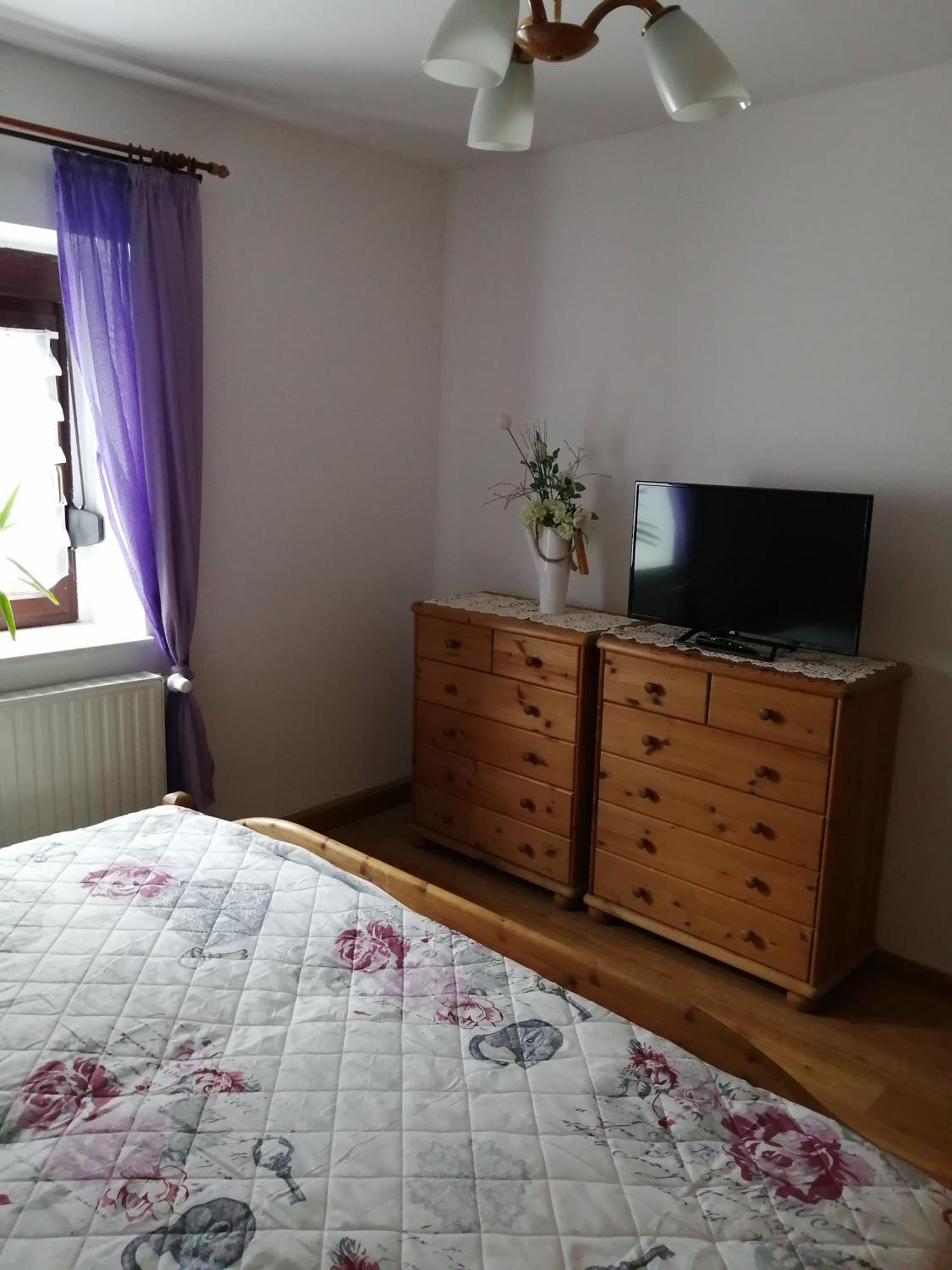 Ferienwohnung Moni Kitzscher Bagian luar foto